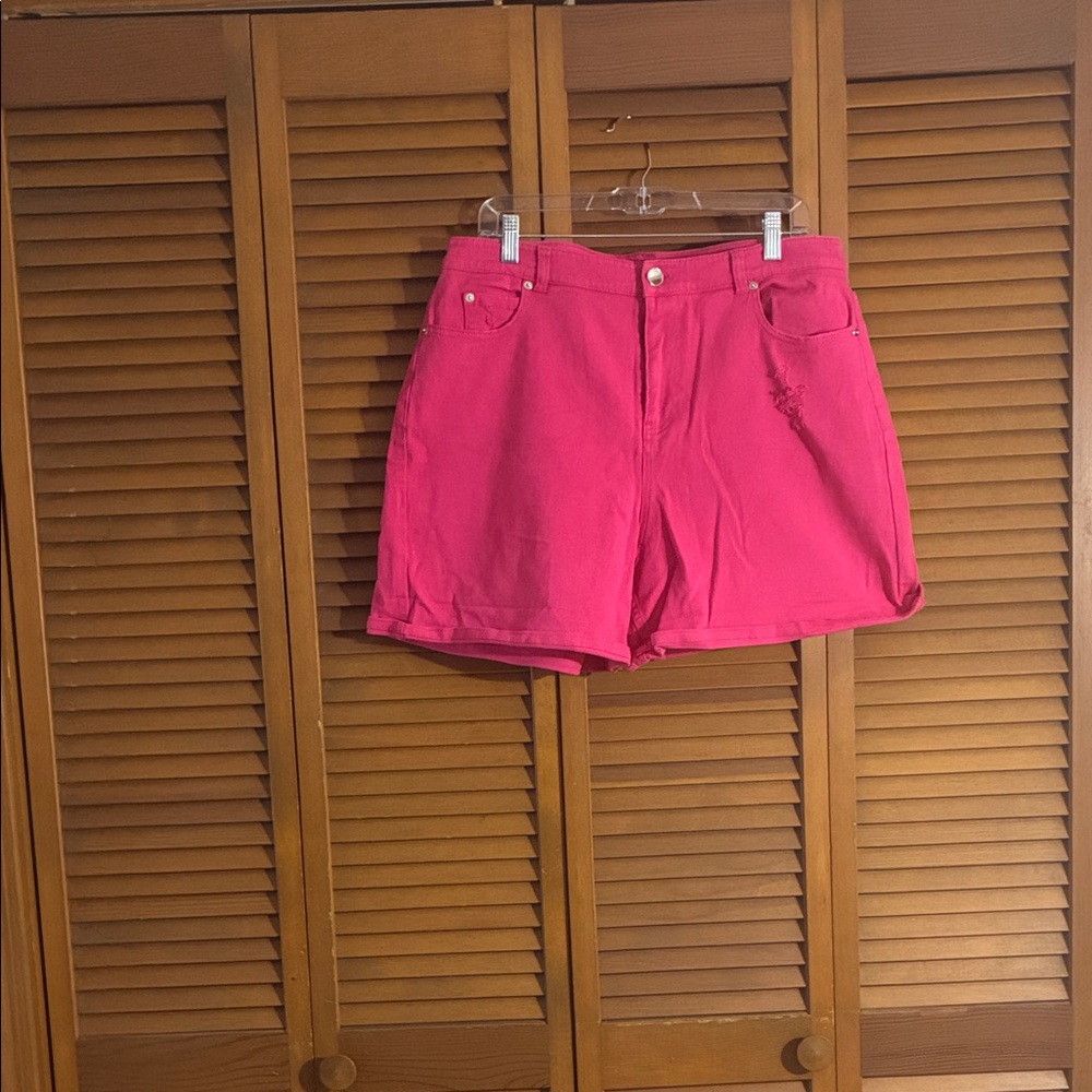 Eloquii Vibrant Pink Women's Shorts